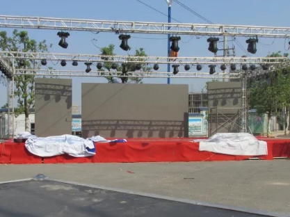 LED全彩顯示屏能否使用太陽能？