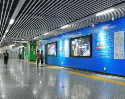 地鐵站不同區(qū)域?qū)κ覂?nèi)全彩led顯示屏要求有哪些？